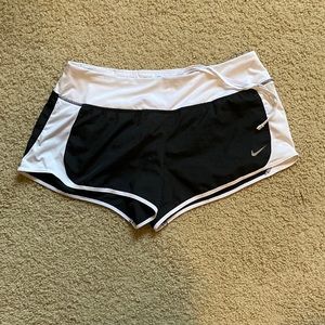 Low rise Nike shorts
